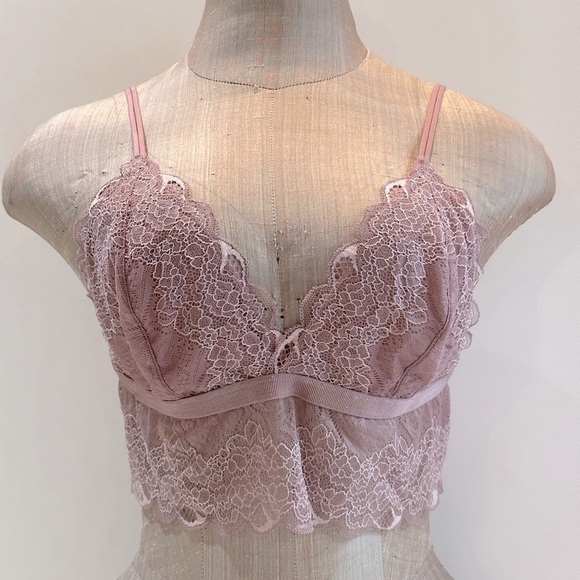 Madewell Lace Bralette in‎ Light Lavender Color - Picture 2 of 12